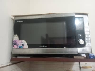 microwave oven