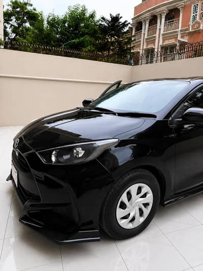 Yaris 2022 Full Genuine Paint X Variant Full Option Mileage 70,000