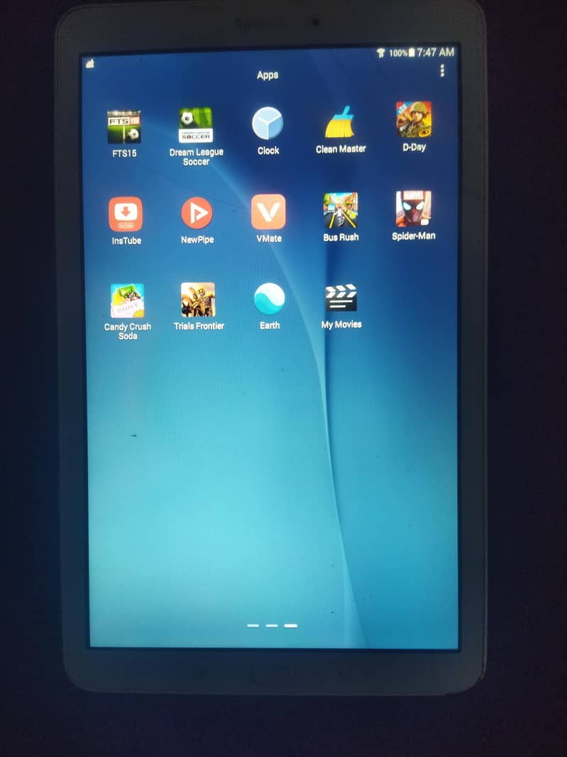 Sumsung galaxy Tab E 5