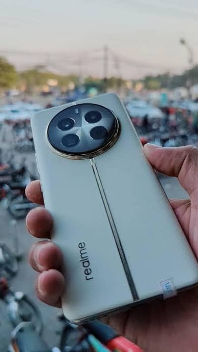 RREALME 12 PLUS