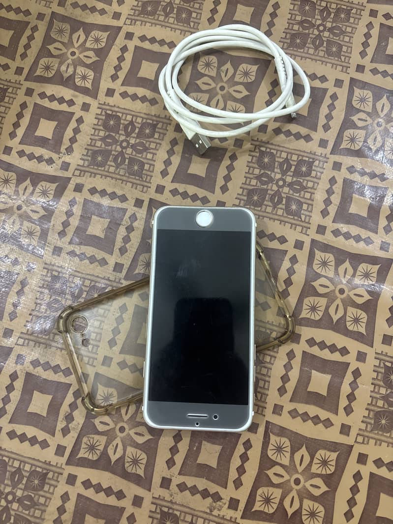 Apple iPhone 7 0