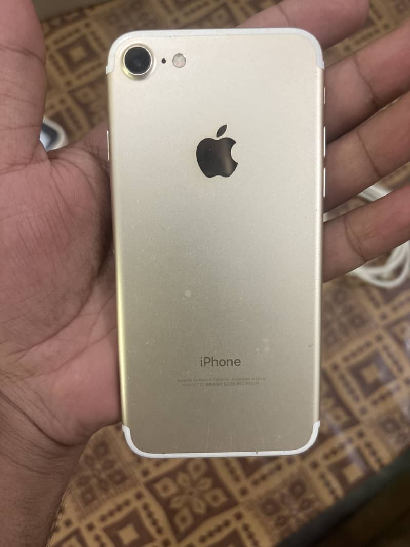 Apple iPhone 7 1