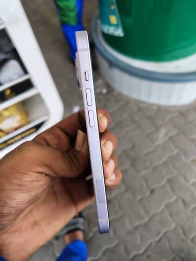 Apple iPhone 14