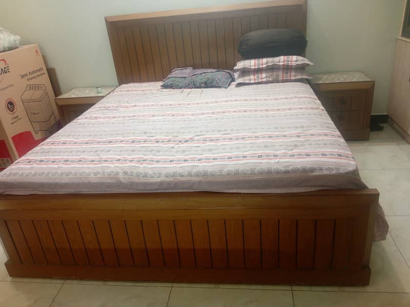 bed dressing side table (without mattress) 1