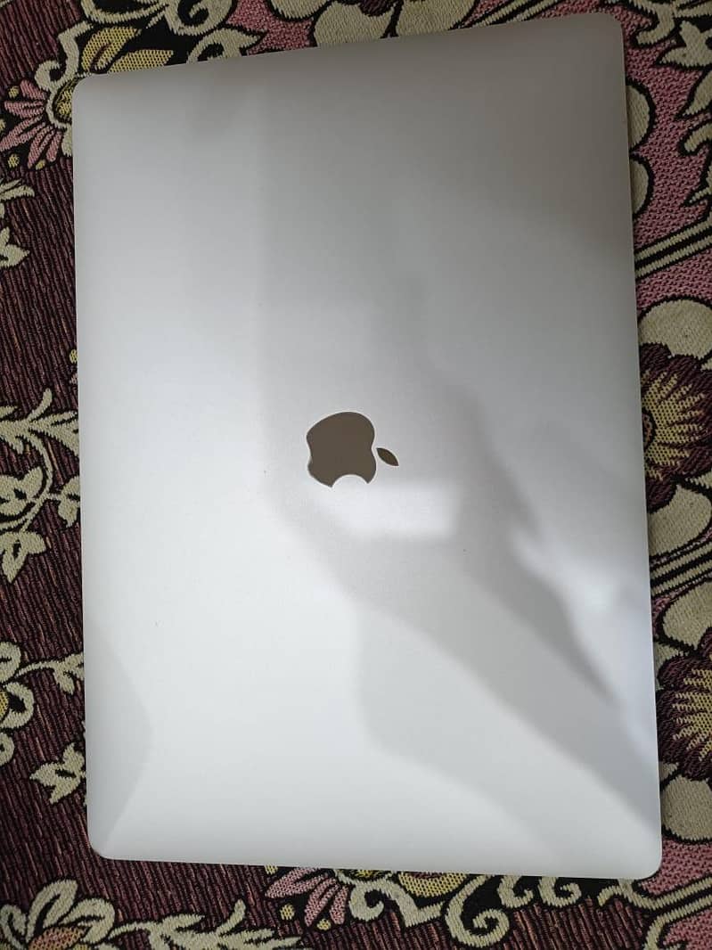 Apple MacBook Pro 2019 | Excellent Condition | Original Charger 13