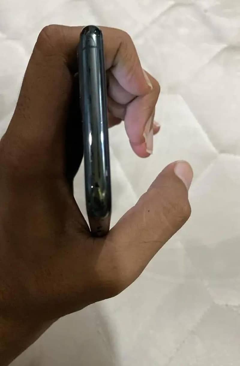 Iphone 11 pro 4