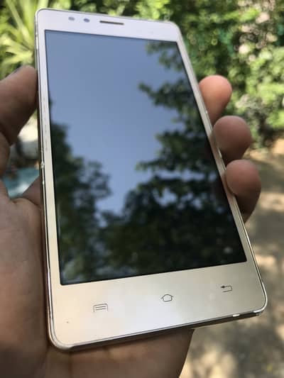 only 2500 ka phone le lo