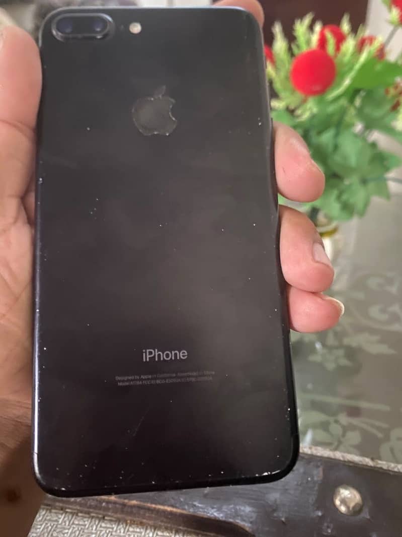 Apple iPhone 7 Plus 3