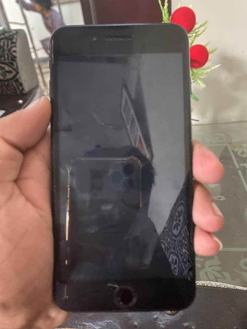 Apple iPhone 7 Plus 4