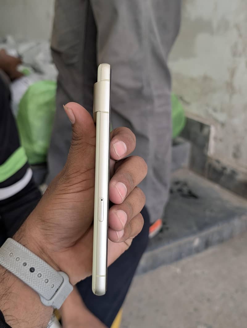 Google Pixel 7 5