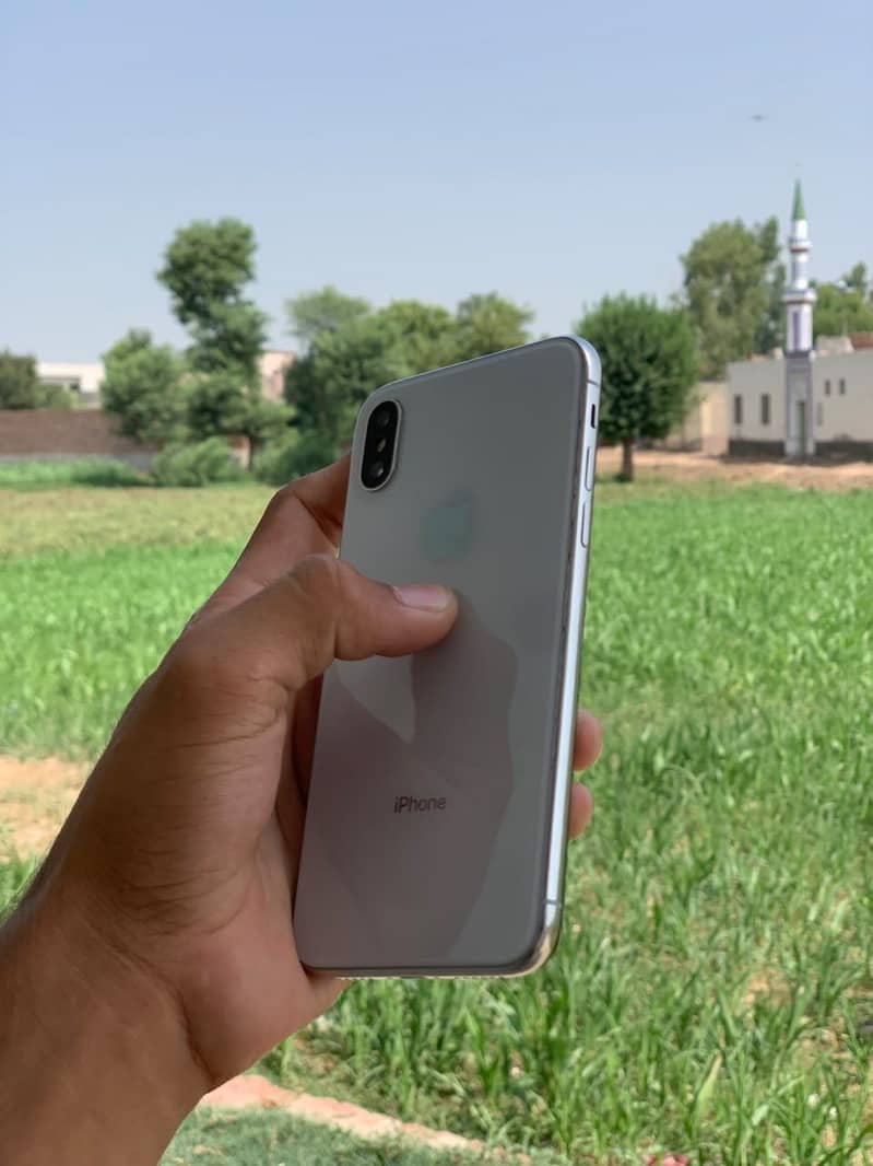 Apple iPhone X 3