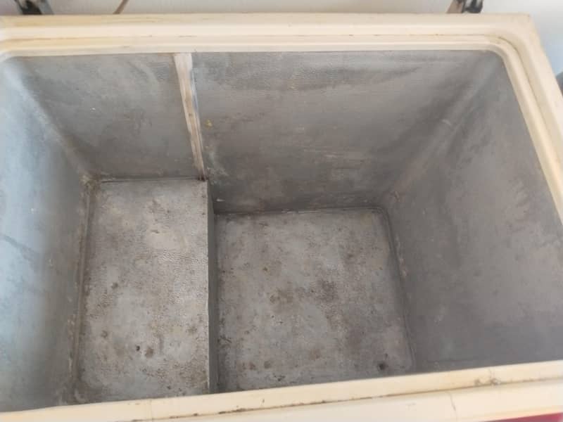 freezer good condition 1