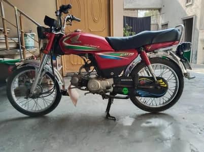 Honda CD 70 one hand used