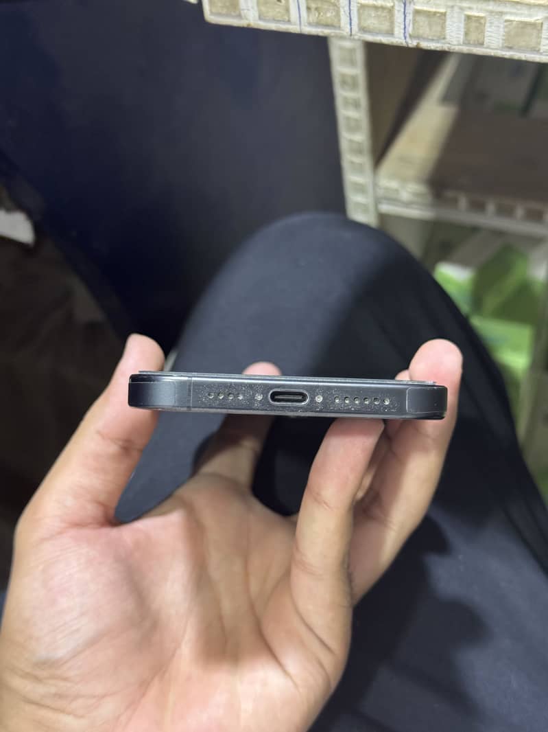 Apple iPhone 15 Pro Max 1