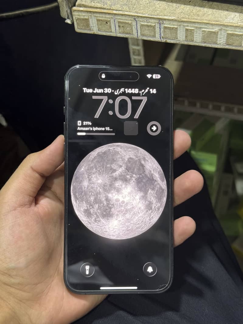 Apple iPhone 15 Pro Max 4