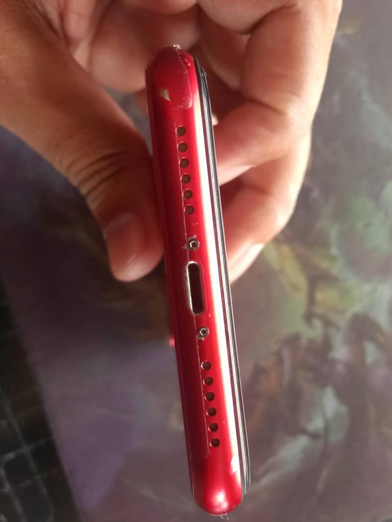 Apple iPhone 11 3