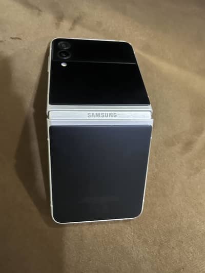 Samsung Mobile Z Flip 3