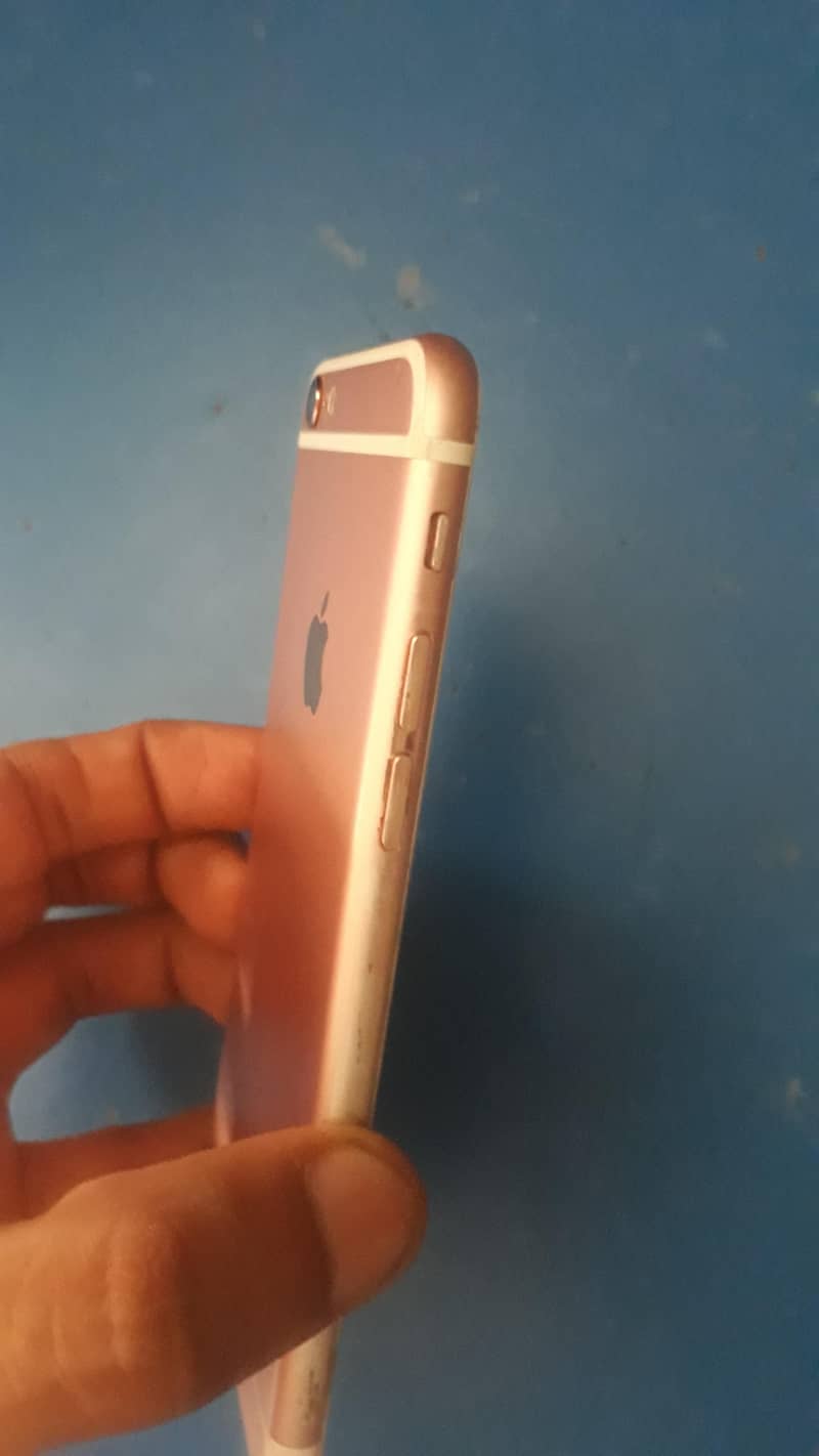 Apple iPhone 6S 1