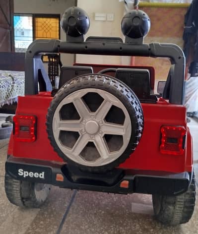 Dual Motor Charging Car