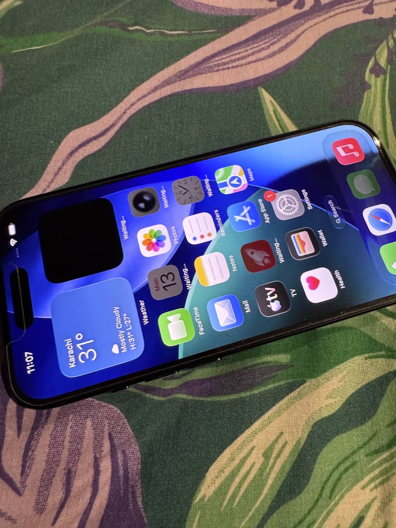 Apple iPhone 15 7
