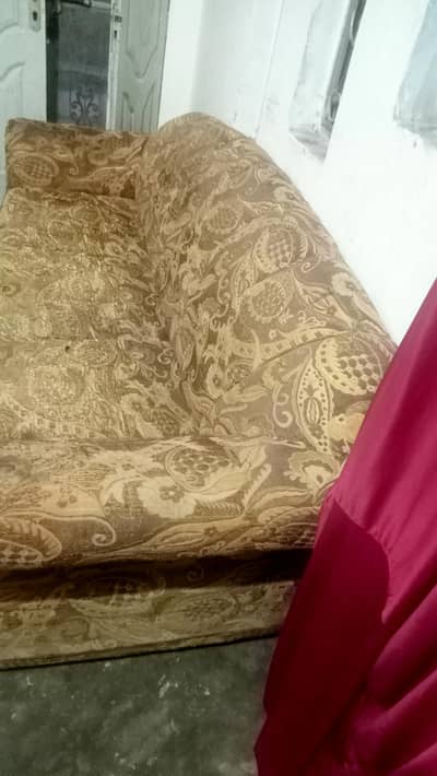 5 seater sofa st good condition