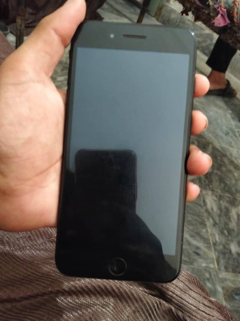Apple iPhone 7 Plus 0