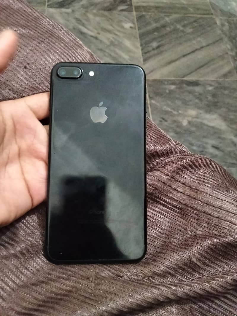 Apple iPhone 7 Plus 2