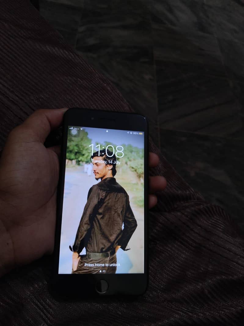 Apple iPhone 7 Plus 4