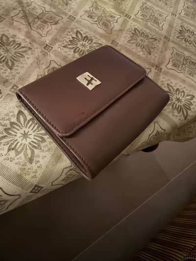 used hub leather wallet brown
