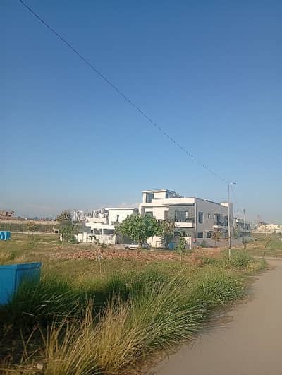 South Facing 1 Kanal Plot For Sale In DHA Phase 5 Sector C | Near Masjid And Park