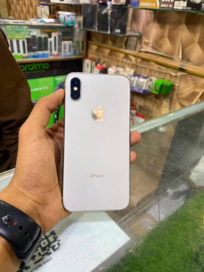 Apple iPhone X 3