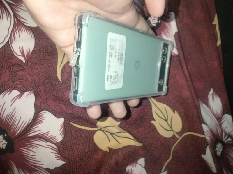 Google Pixel 6a 5