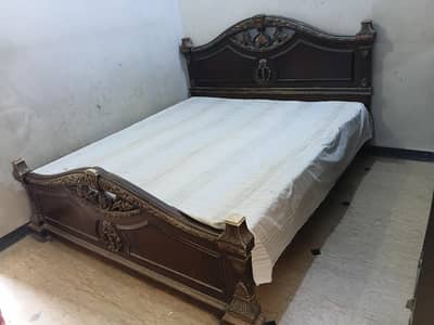 Solid wooden bed set+wooden wardroom+mattress| Good used condition