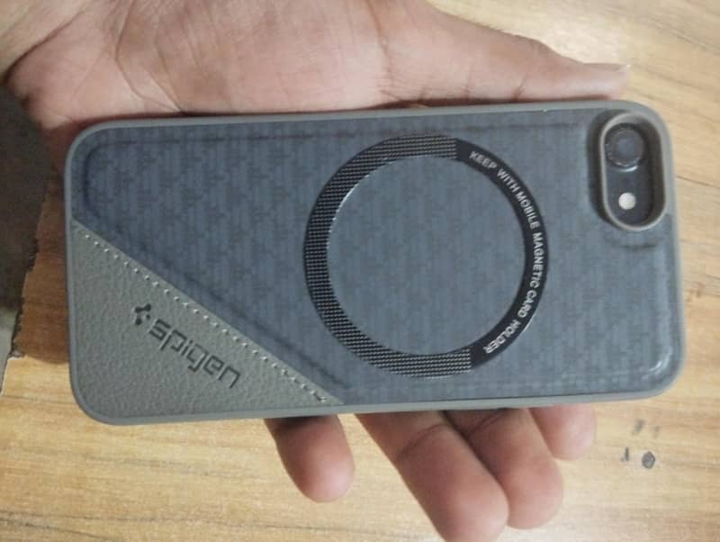 Apple iPhone 7 1