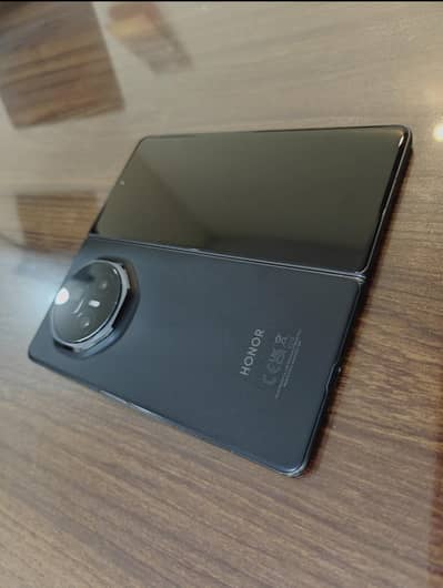 Honor Magic V3
