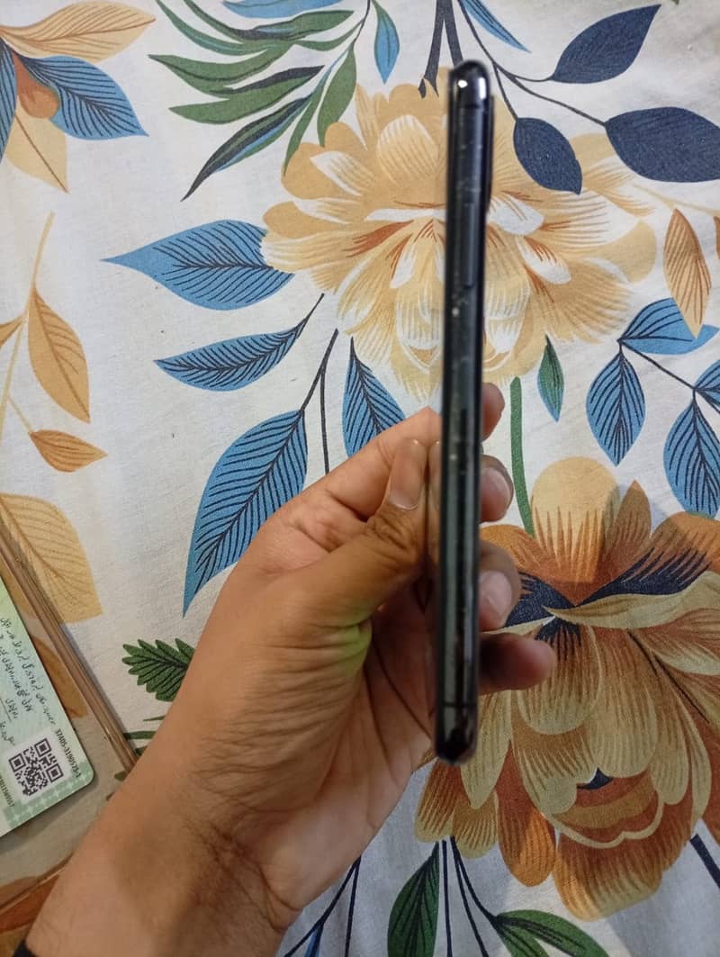 Apple iPhone X 2