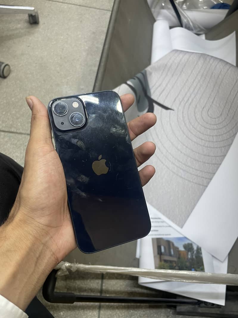 Apple iPhone 13 3