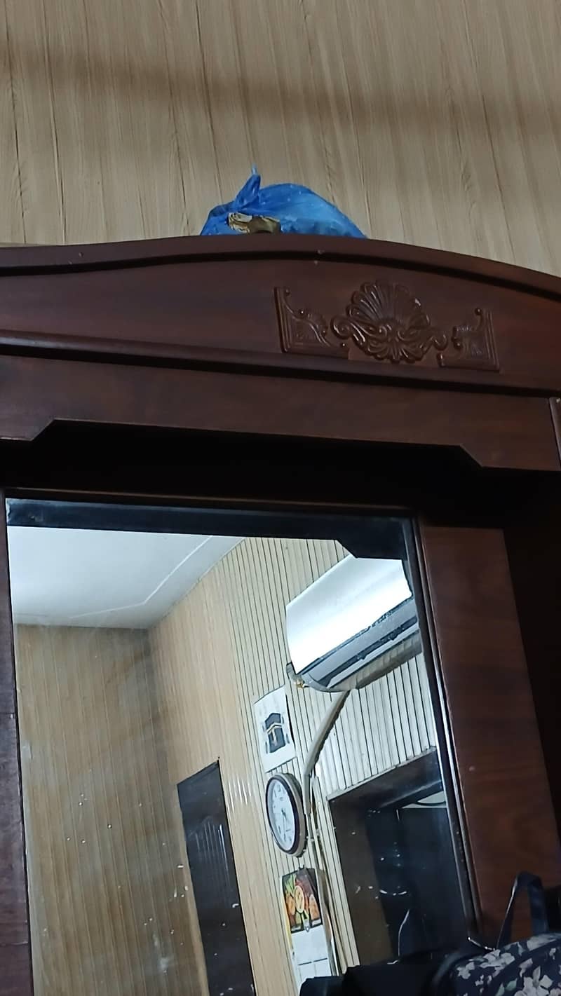 ​Showcase Dressing Table 1