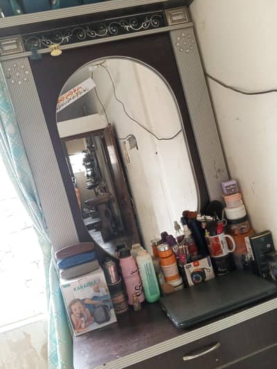Dressing with storage