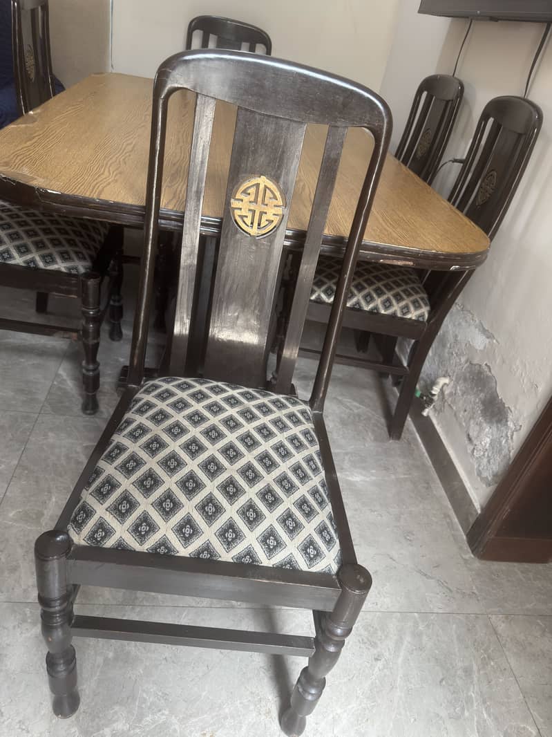 Daining table 0