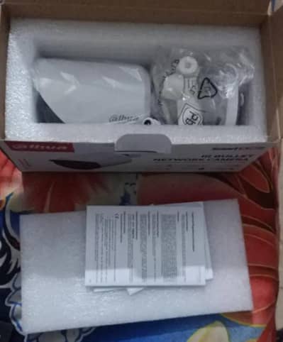 Dahua 2mp camaras naver used box pack without warranty
