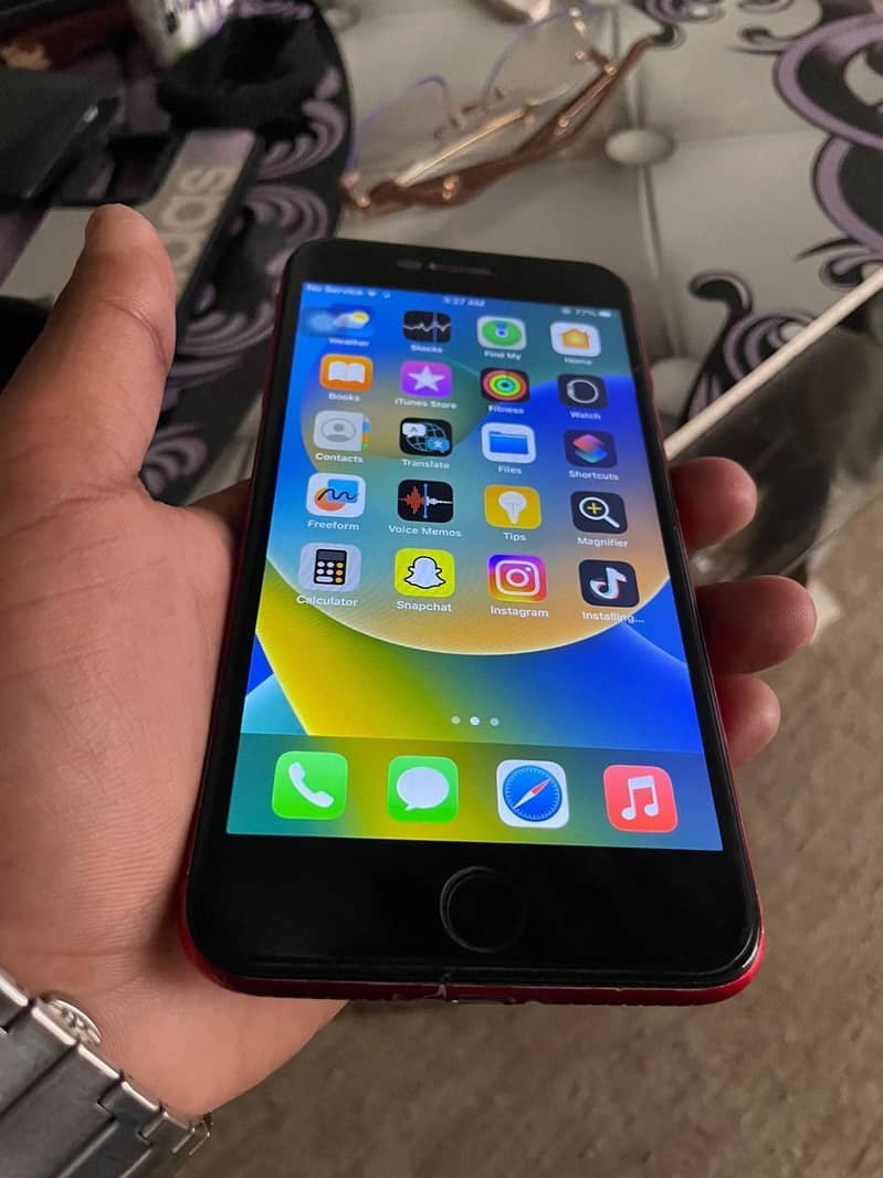 Apple iPhone 8 Plus 6