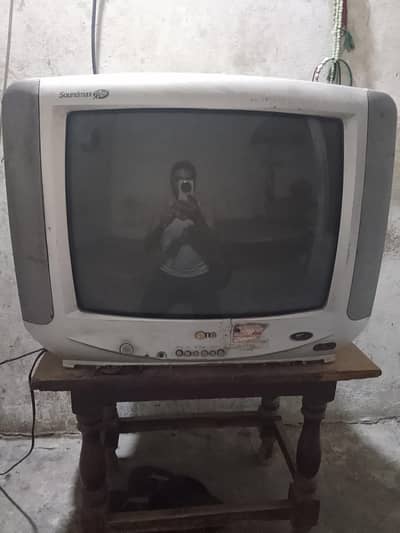 LG tv for sale