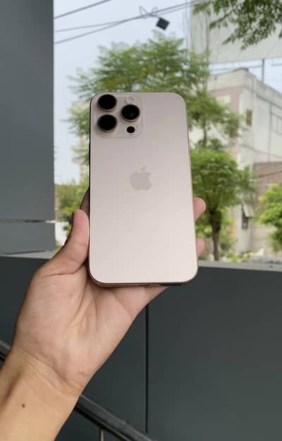 Apple iPhone 16 Pro Max
