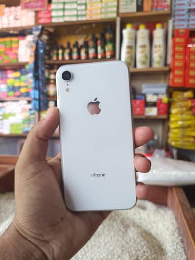 Apple iPhone XR
