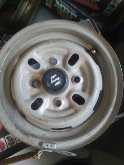 Mehran Steel Rims + S cap + Valve