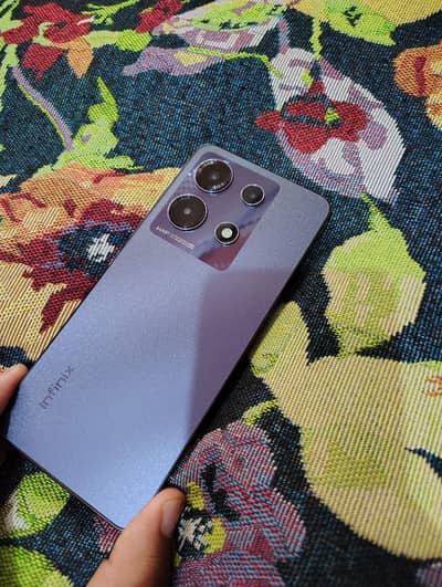 Infinix Note 30