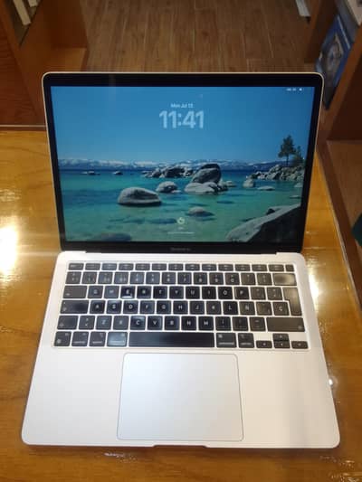 MacBook Air m1 chip 8/256 silver colour