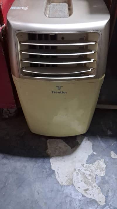 Used 0.75 Ton AC – Good Condition