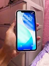 Apple iPhone 11 4